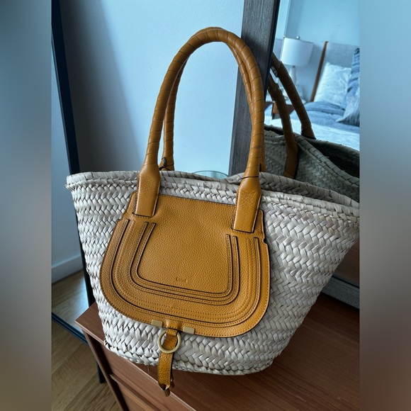 New, no tags (purchased from Nordstrom 2023) used once, Chloe Raffia Hobo - Picture 1 of 4